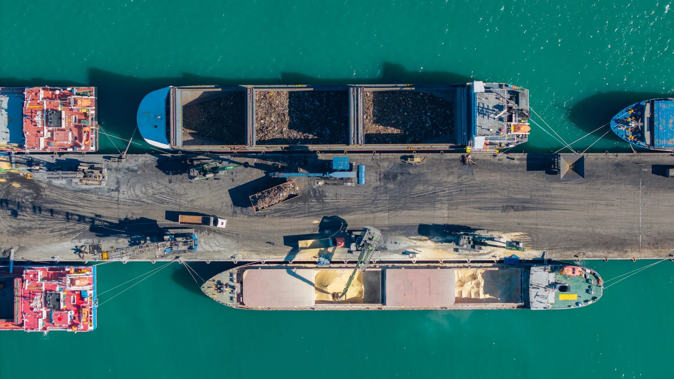 Commercial export port supporting international forest products logistics